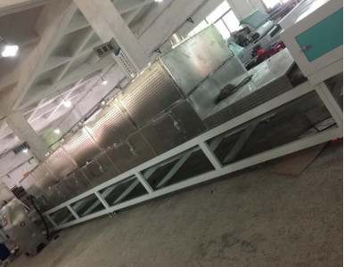 وضع التحكم في PLC مجفف الميكروويف الفراغية ل 1-10T / h القدرة في الطلب الكبير