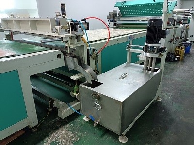 نتائج الطلاء المثالية مع دقة الطلاء ± 0.02mm آلة طلاء الستائر