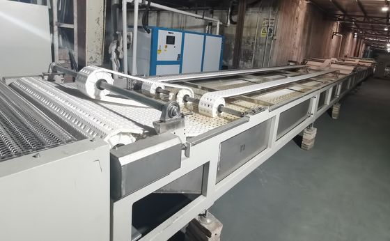 أداء موثوق به دقة الهندسة طلاء الأرضيات وخط التسخين لـ PVC WPC LVT