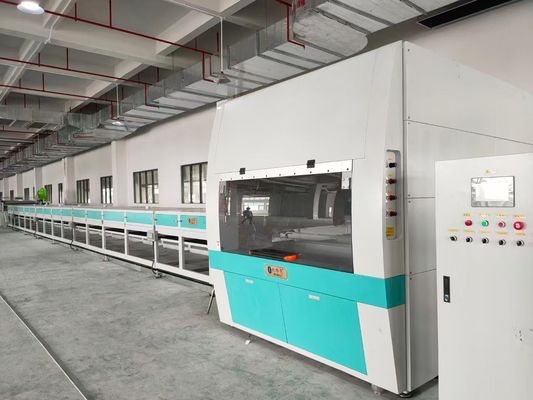 آلة رش طلاء ألياف اللب الصناعية مع نظام رش ترددي دقيق للكرتون المعاد تدويره