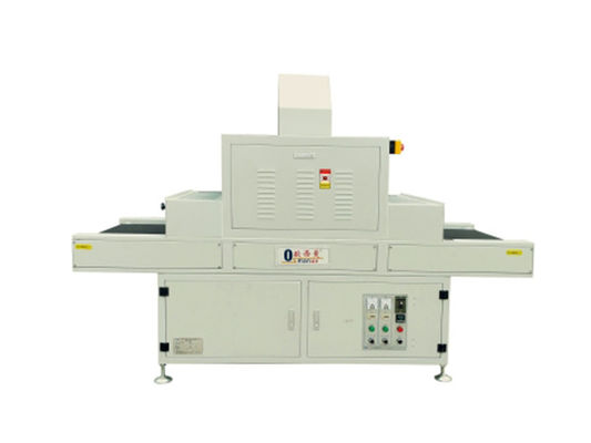 ISO9001 تبديد الحرارة ضوء ناقل الأشعة فوق البنفسجية آلة علاج 380V 50HZ