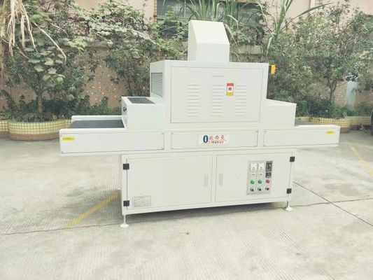ISO9001 تبديد الحرارة ضوء ناقل الأشعة فوق البنفسجية آلة علاج 380V 50HZ