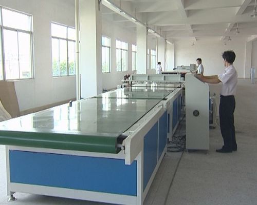 آلة طلاء الستائر عالية مع سمك الطلاء 3-80mm ودقة الطلاء ± 0.02mm