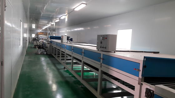 الورنيش طلاء الأشعة فوق البنفسجية آلة الطلاء 2.5m PVC الناقل