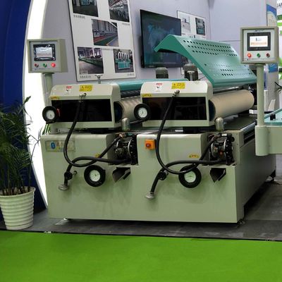 1320mm عرض فعال لفة إلى لفة آلة طلاء 5m / دقيقة استخدام MDF