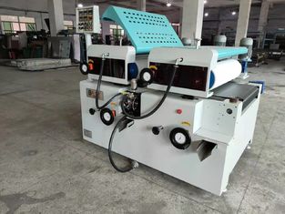 آلة طلاء دقيقة ذات أسطوانتين لـ PVC والأثاث والألواح المعدنية مع سمك طلاء قابل للتخصيص