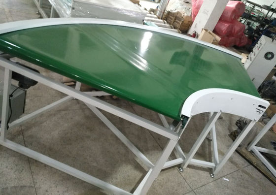 Flexible Chain Conveyor with Customizable Turning Radius, Space-Saving Design, and Energy Efficient Motor for Industrial Automation