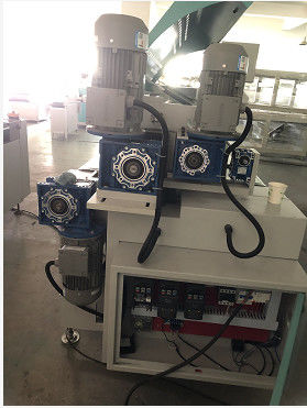 إمدادات الطاقة AC220V/50HZ و 0-1000ml/min حجم الرش لمعدات طلاء الرش