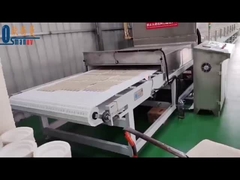 17530mm × 1600mm × 1100mm مجفف الميكروويف الفراغية للسيطرة الدقيقة على درجة الحرارة عند 80C